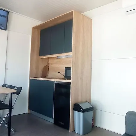 Mobile Homes Istria - Brioni 펜션 풀라